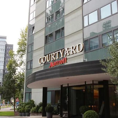 Courtyard By Marriott Seestern Hotel Düsseldorf