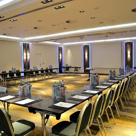 Hotel Courtyard By Marriott Seestern