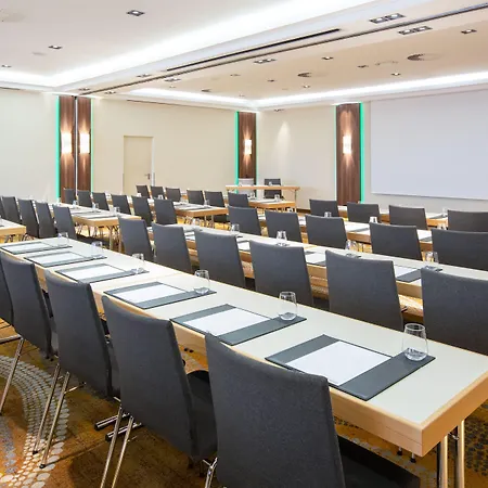 Courtyard By Marriott Seestern