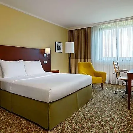 Courtyard By Marriott Seestern Hotel 4*