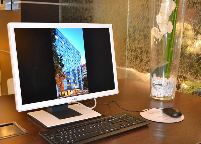 Courtyard By Marriott Seestern Hotel