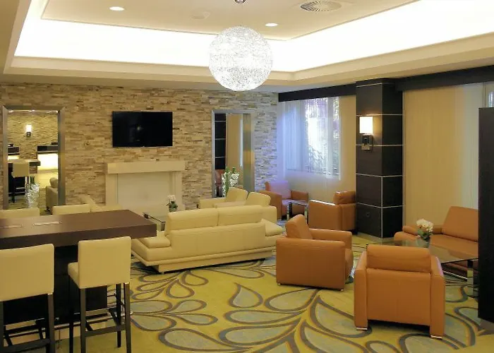 Courtyard By Marriott Seestern