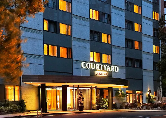 Courtyard By Marriott Seestern Hotel 4*