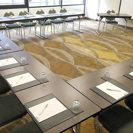 Courtyard By Marriott Seestern מלון 4*