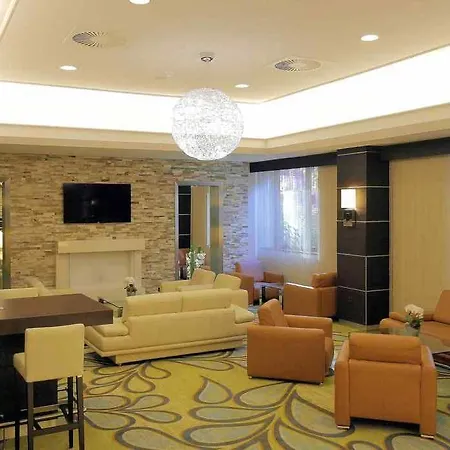 Courtyard By Marriott Seestern מלון