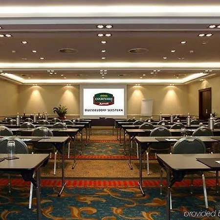 מלון Courtyard By Marriott Seestern