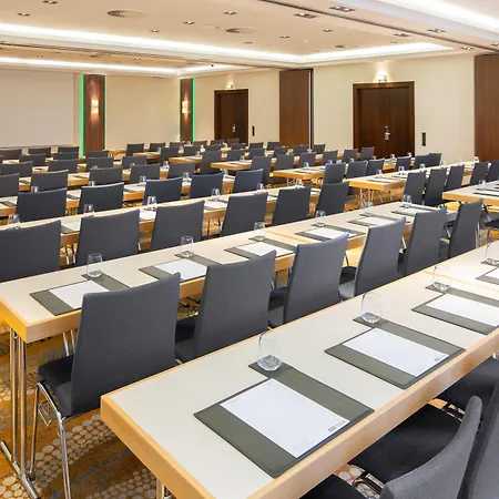 מלון Courtyard By Marriott Seestern