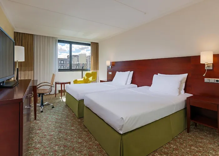 Courtyard By Marriott Seestern Hotel 4*