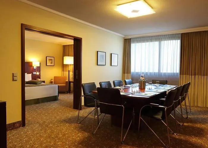 Hotel Courtyard By Marriott Seestern 4*