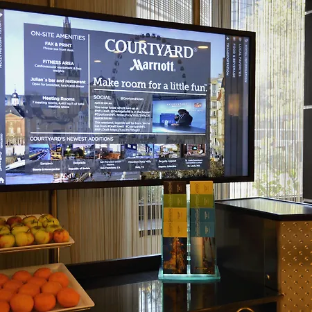 Szálloda Courtyard By Marriott Seestern