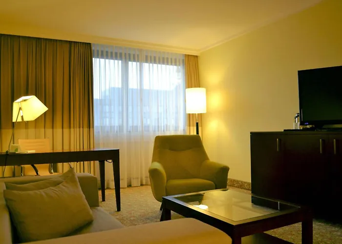 Courtyard By Marriott Seestern Hotel 4*